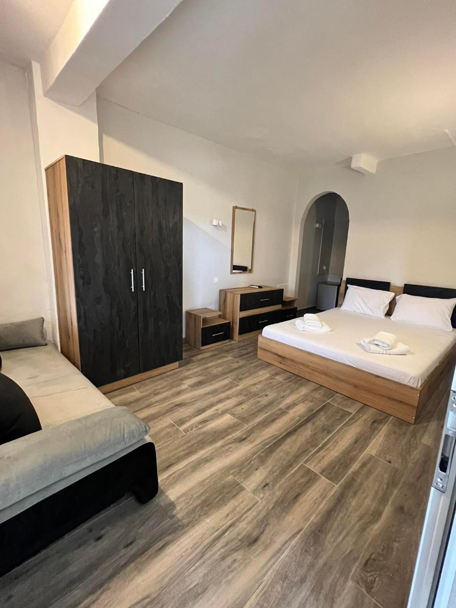 Medusa Rooms Kallithea  Buitenkant foto