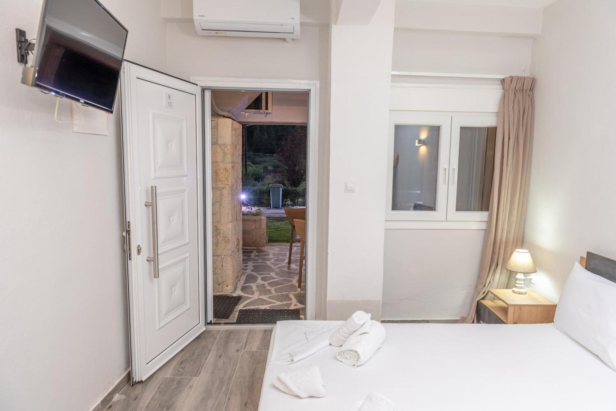 Medusa Rooms Kallithea  Buitenkant foto