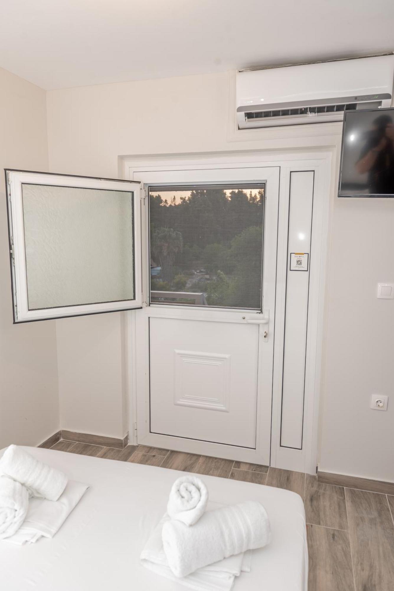Medusa Rooms Kallithea  Buitenkant foto